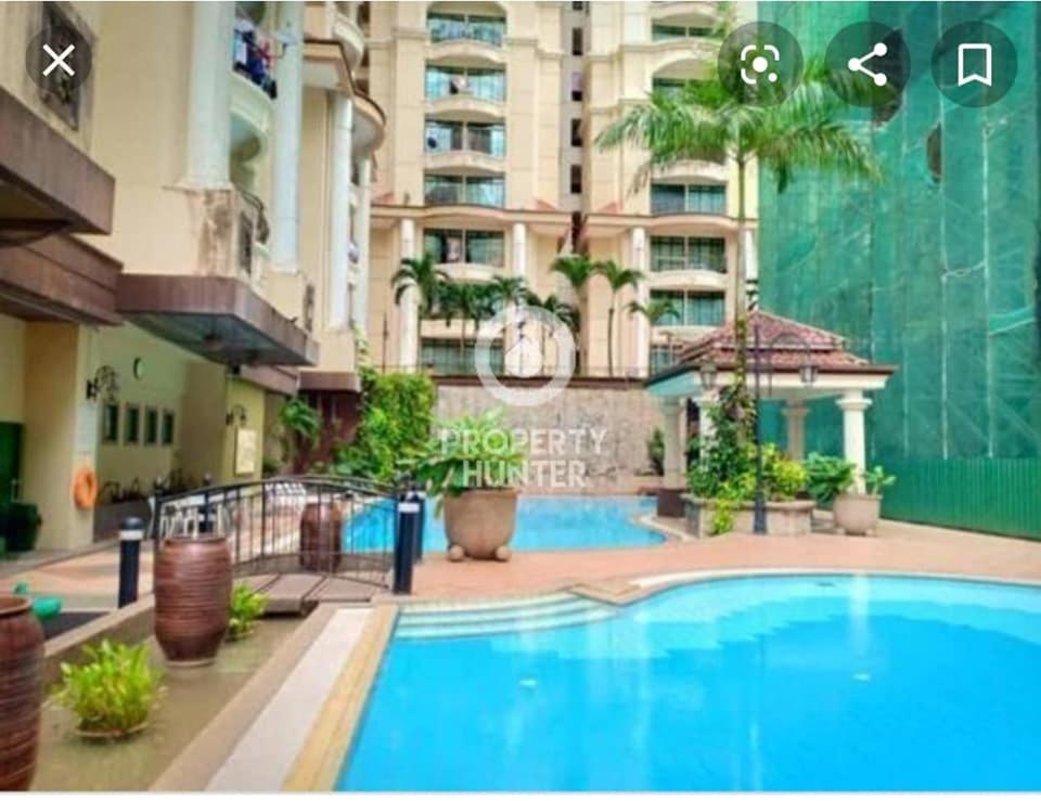 Kenyalang Emerald Riverine Resort Homestay กูชิง ภายนอก รูปภาพ